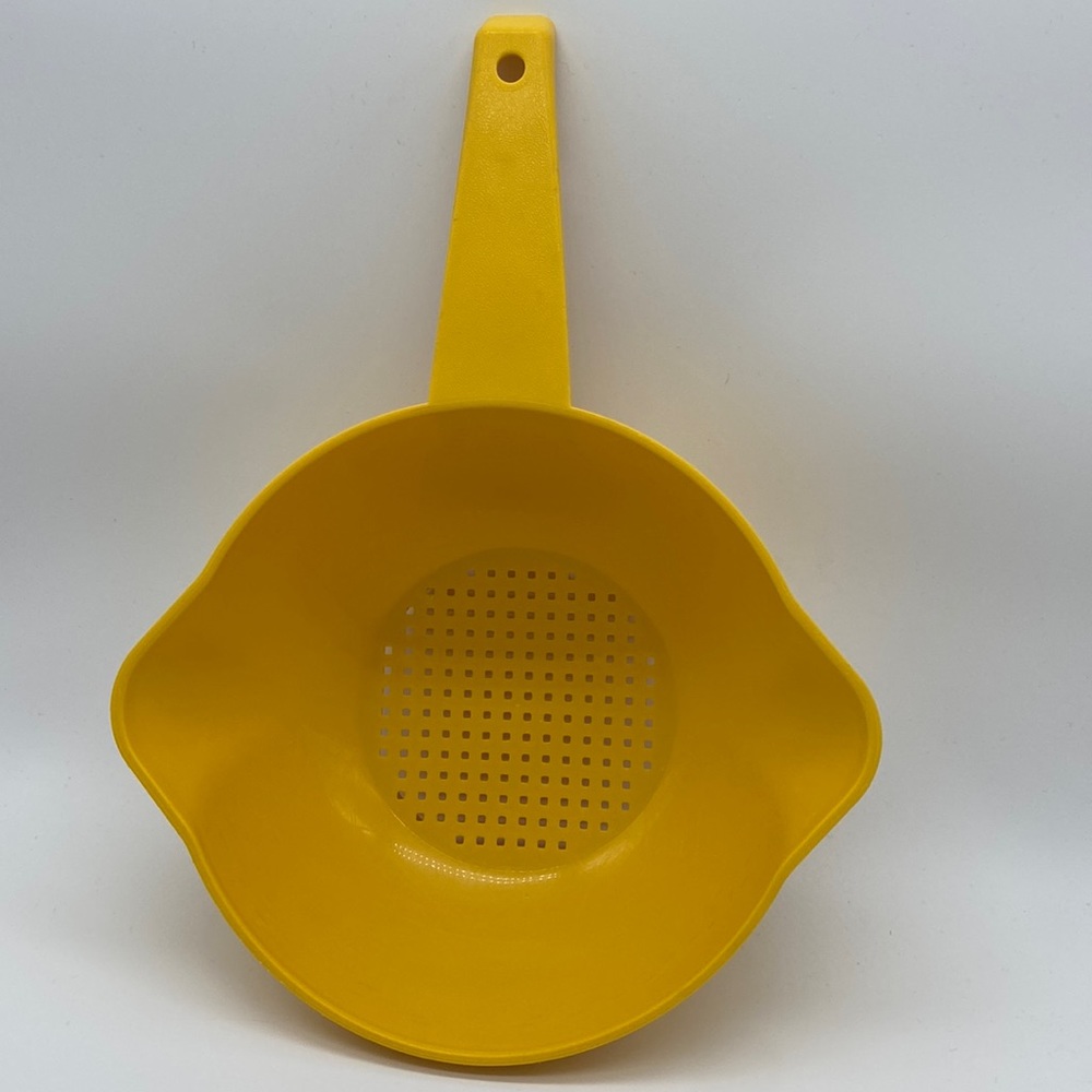 Tupperware Vintage Colander Yellow Plastic Sieve Strainer